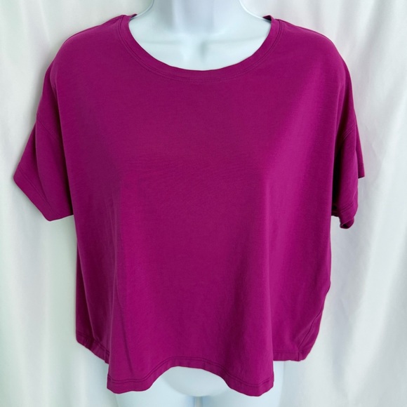 lululemon athletica Tops - Lululemon Pink Cropped Tee Size X-Large